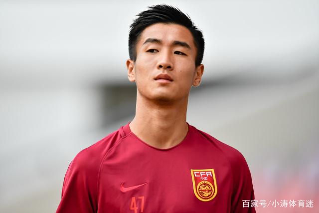 恩比德回应詹姆斯关于训练迟到的指责传闻